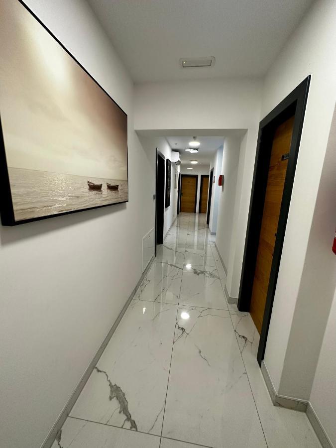Roomsb Slavonski Brod Bagian luar foto