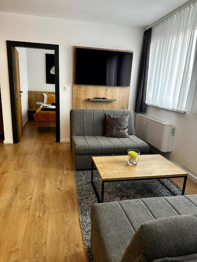 Roomsb Slavonski Brod Bagian luar foto